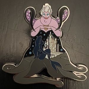 Disney Limited Edition Overshadowing Little Mermaid Urusla & Ariel Villian Pin